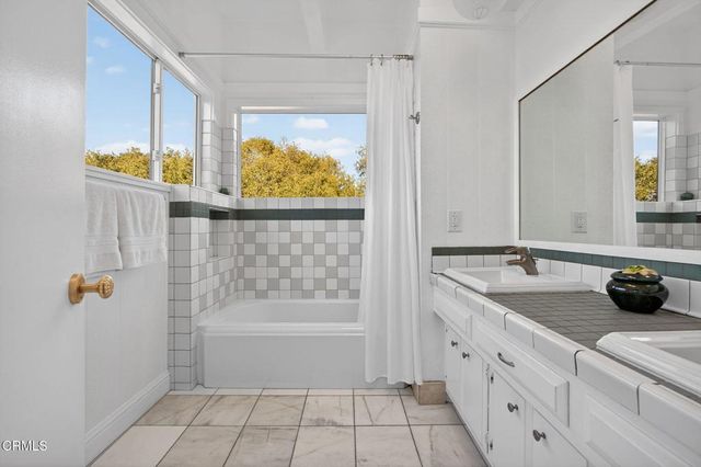 165 Feliz Drive, Oak View, CA 93022