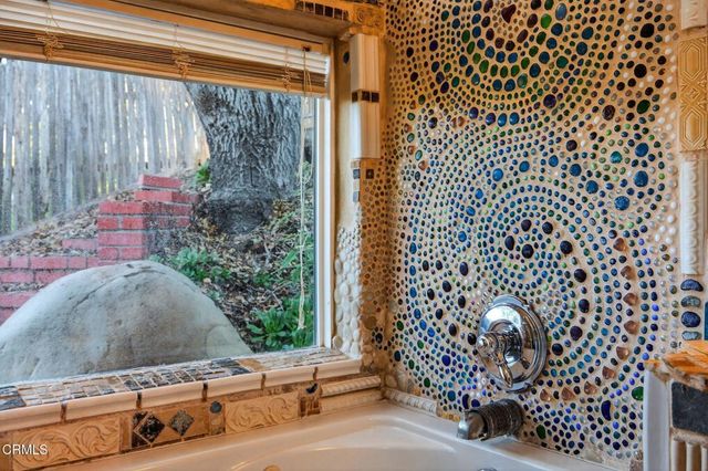 165 Feliz Drive, Oak View, CA 93022