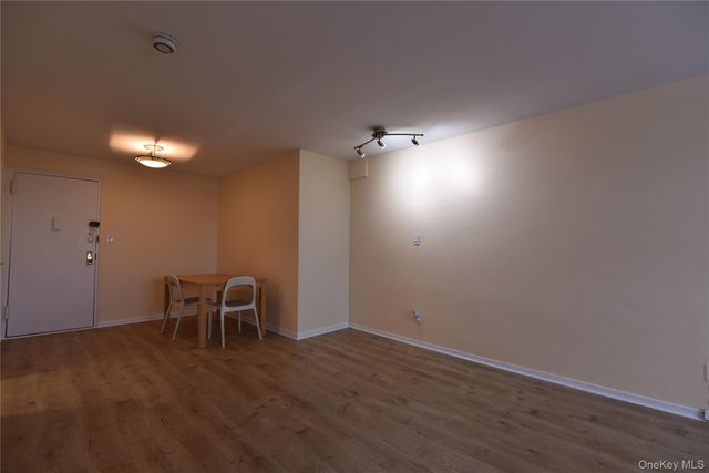 54-44 Little Neck Parkway 6V, Little Neck, NY 11362