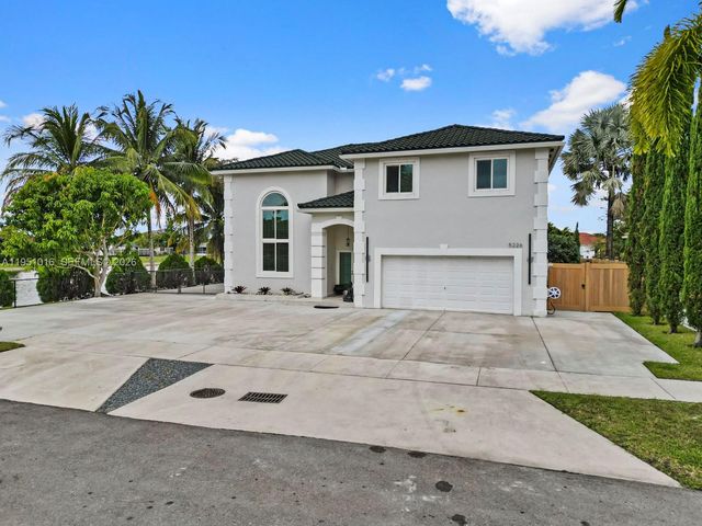 5226 SW 160th Ave, Miami, FL 33185