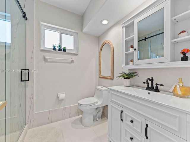 5226 SW 160th Ave, Miami, FL 33185