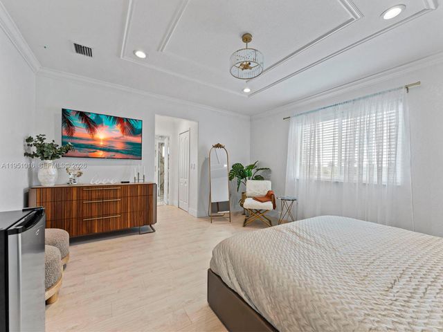 5226 SW 160th Ave, Miami, FL 33185