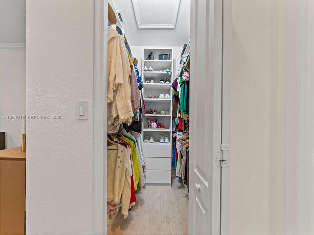 5226 SW 160th Ave, Miami, FL 33185