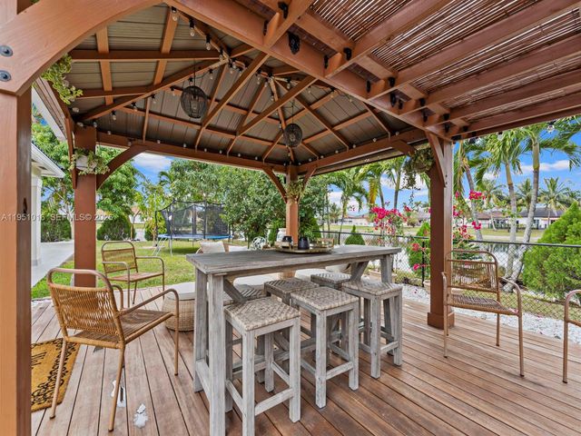 5226 SW 160th Ave, Miami, FL 33185