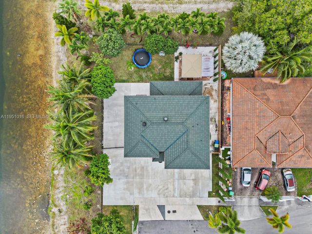 5226 SW 160th Ave, Miami, FL 33185