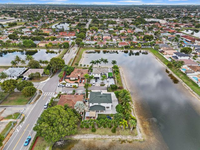 5226 SW 160th Ave, Miami, FL 33185