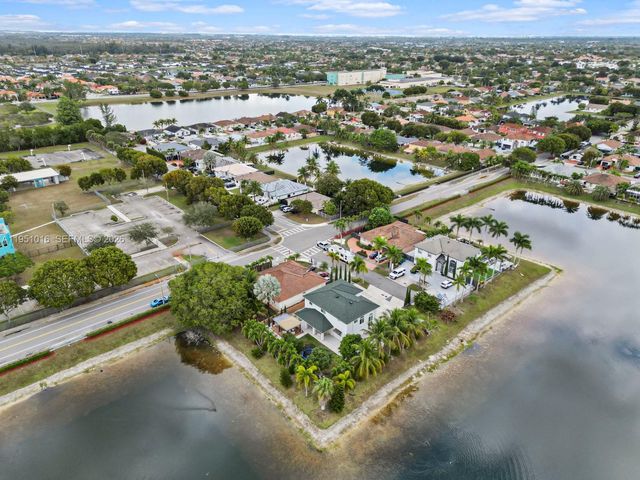 5226 SW 160th Ave, Miami, FL 33185