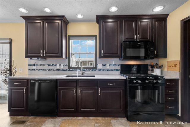 4210 Leeward Lane, Allendale, MI 49401