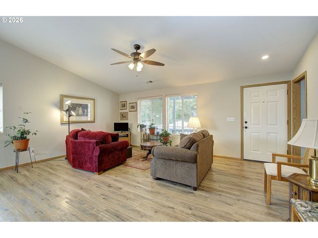 2121 Ne 77TH Ave, Vancouver, WA 98664