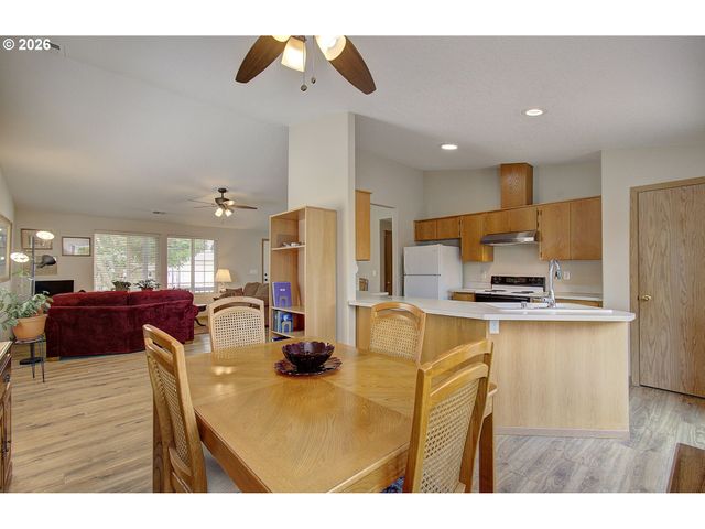 2121 Ne 77TH Ave, Vancouver, WA 98664