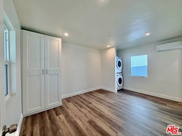 501 S Gaylord Drive, Burbank, CA 91505