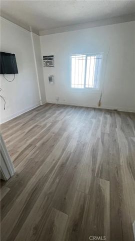 1421 S Valencia Street, Los Angeles, CA 90015