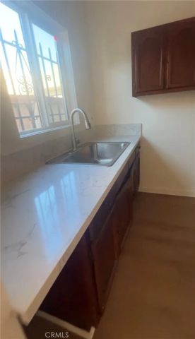1421 S Valencia Street, Los Angeles, CA 90015