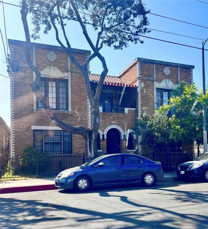 1421 S Valencia Street, Los Angeles, CA 90015