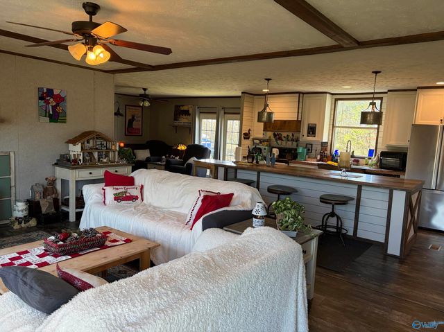 210 County Road 1762, Baileyton, AL 35019