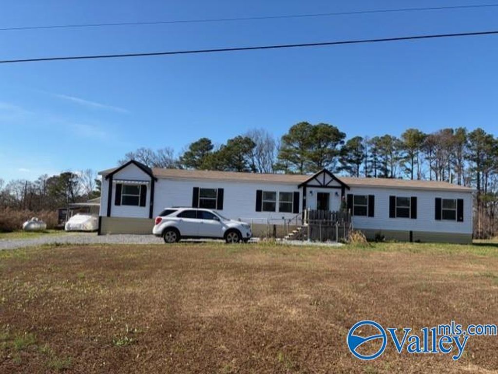 210 County Road 1762, Baileyton, AL 35019
