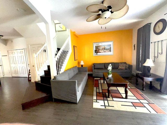 1209 S BEACH CIRCLE, Kissimmee, FL 34746