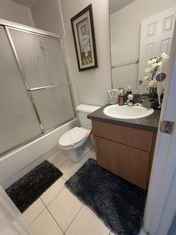 Image 15 of property listing at 1209 S BEACH CIRCLE, Kissimmee, FL 34746