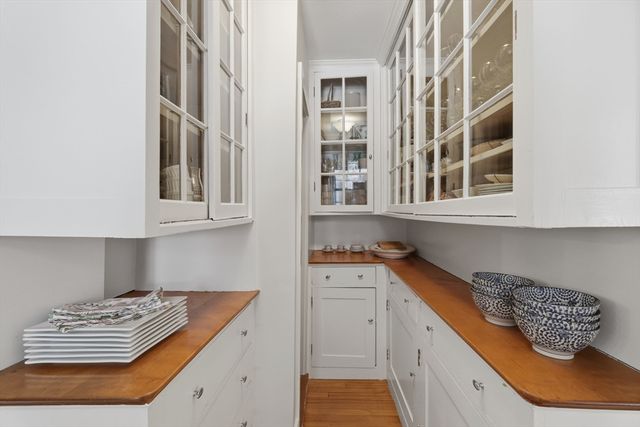 24 Spring Street, Shrewsbury, MA 01545