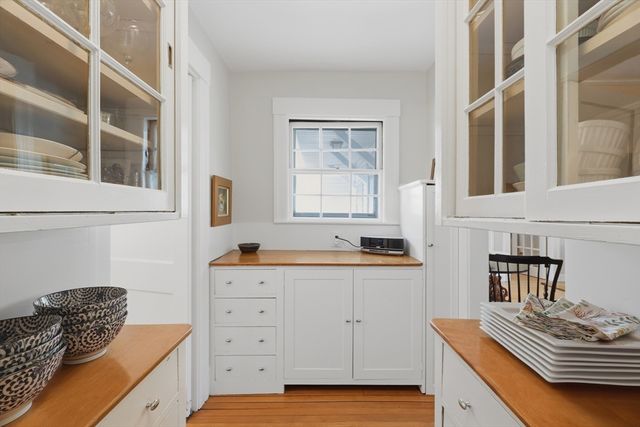 24 Spring Street, Shrewsbury, MA 01545