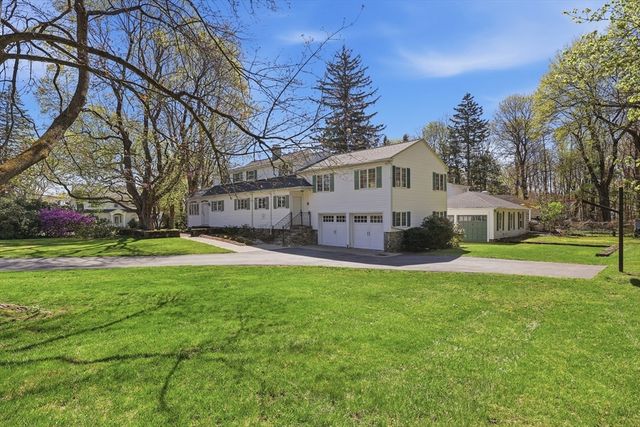 24 Spring Street, Shrewsbury, MA 01545
