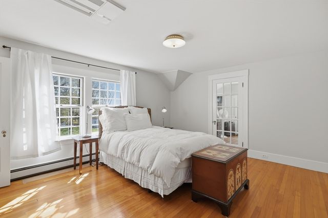 24 Spring Street, Shrewsbury, MA 01545