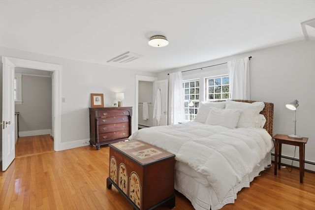 24 Spring Street, Shrewsbury, MA 01545