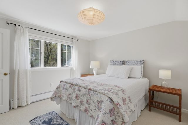 24 Spring Street, Shrewsbury, MA 01545