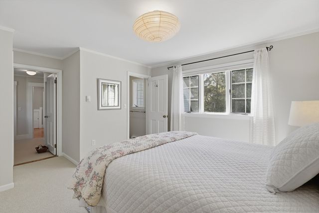 24 Spring Street, Shrewsbury, MA 01545