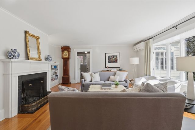 24 Spring Street, Shrewsbury, MA 01545