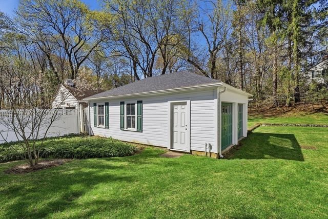 24 Spring Street, Shrewsbury, MA 01545