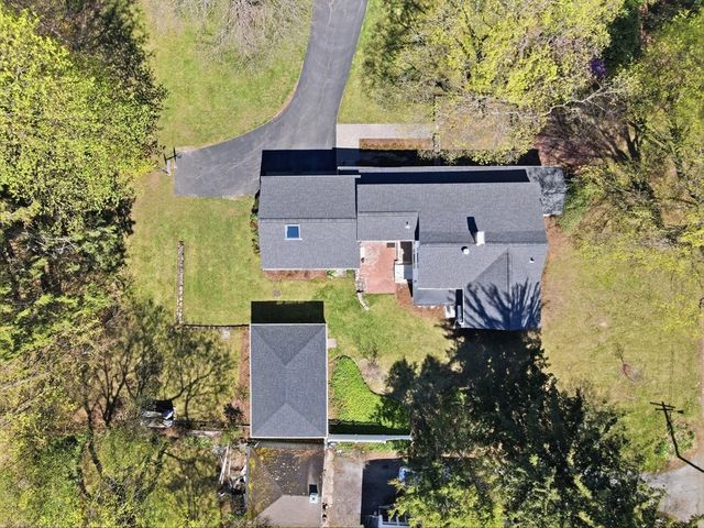 24 Spring Street, Shrewsbury, MA 01545