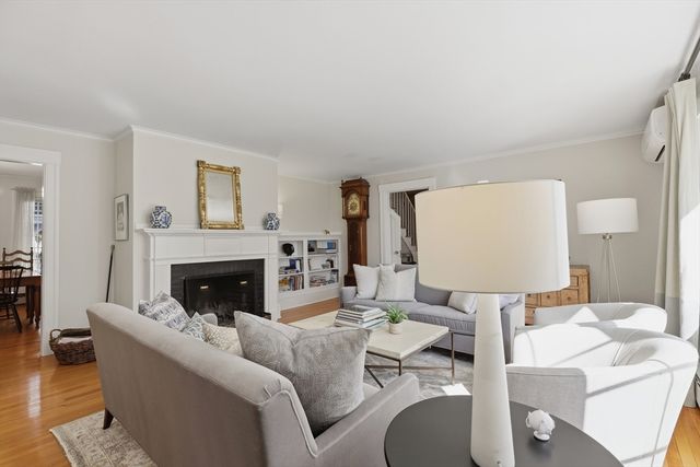 24 Spring Street, Shrewsbury, MA 01545