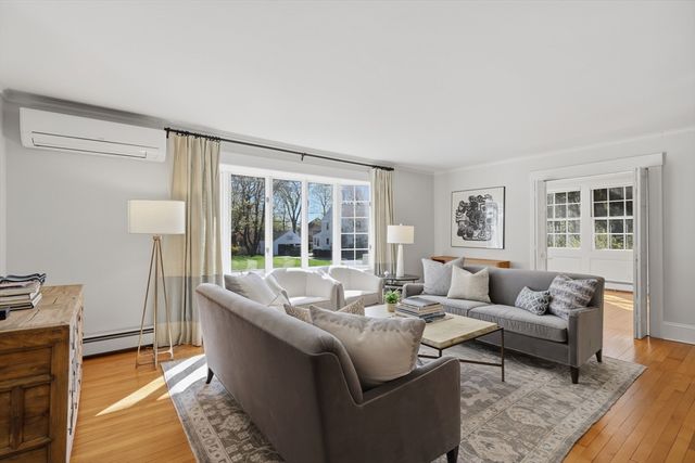 24 Spring Street, Shrewsbury, MA 01545