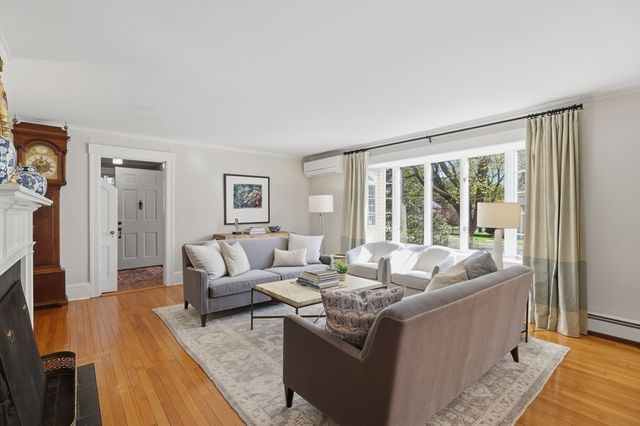 24 Spring Street, Shrewsbury, MA 01545