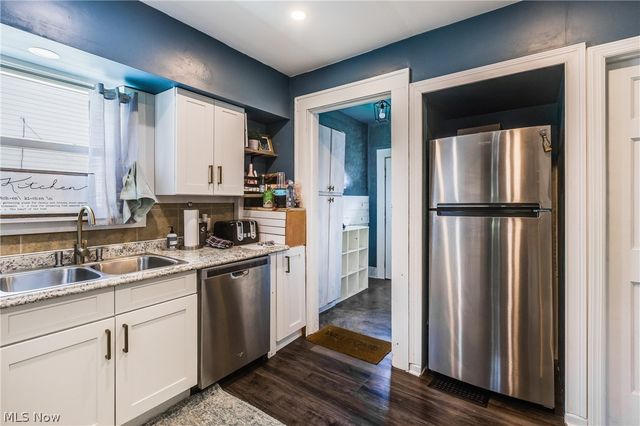 719 Robbins Avenue, Niles, OH 44446