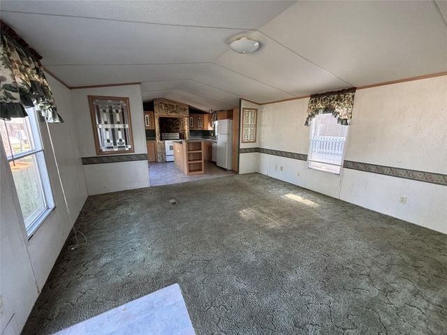 20426 Plaza East Boulevard 210, Houston, TX 77073