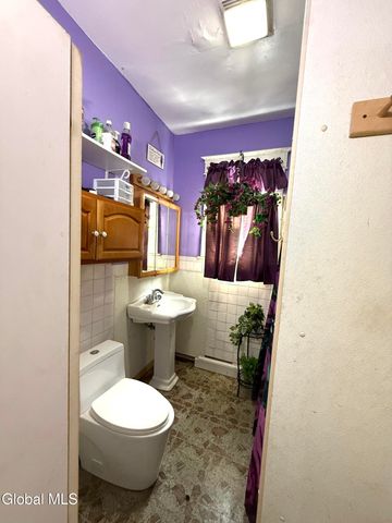 826 Salina Street, Schenectady, NY 12308