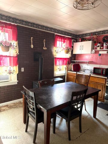 826 Salina Street, Schenectady, NY 12308