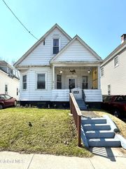 826 Salina Street, Schenectady, NY 12308