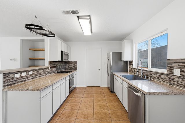 3442 Mountainside Parkway NE, Albuquerque, NM 87111