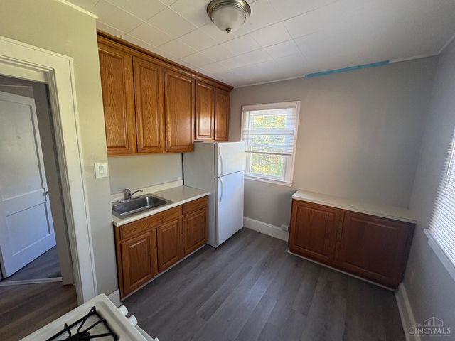 4237 Vine Street, Cincinnati, OH 45217