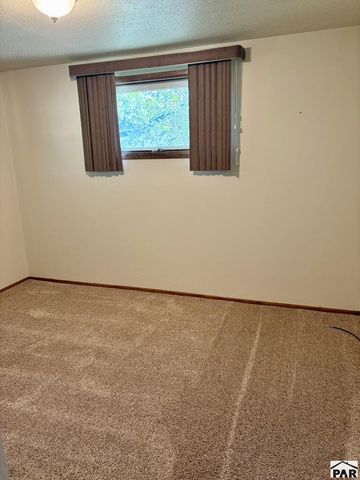 1620 Iroquois Rd, Pueblo, CO 81001