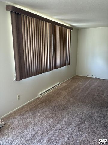 1620 Iroquois Rd, Pueblo, CO 81001