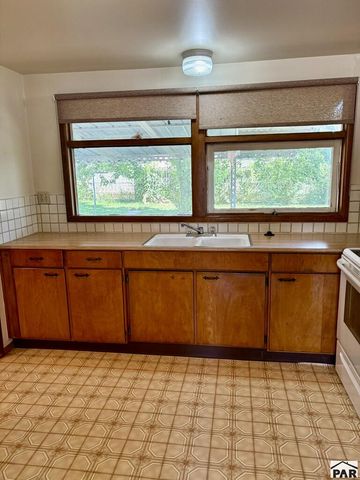 1620 Iroquois Rd, Pueblo, CO 81001