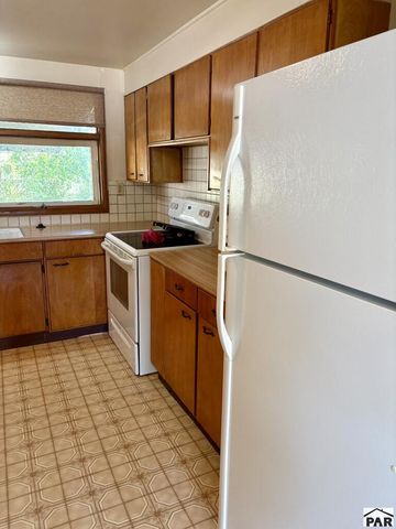 1620 Iroquois Rd, Pueblo, CO 81001