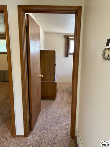 1620 Iroquois Rd, Pueblo, CO 81001