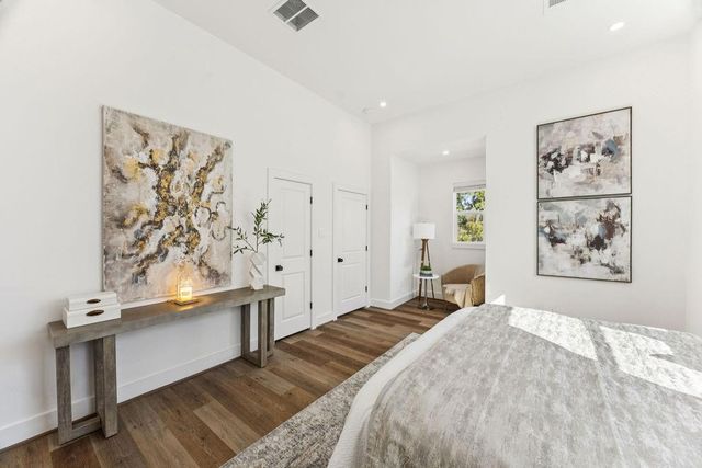 2121 Hoskins Drive D, Houston, TX 77080