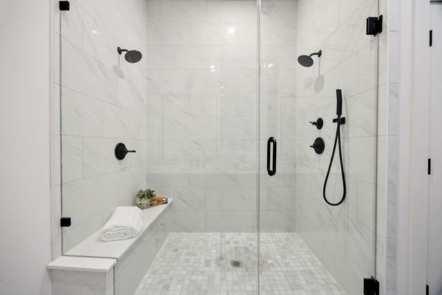 2121 Hoskins Drive D, Houston, TX 77080