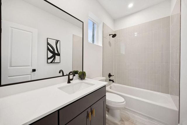 2121 Hoskins Drive D, Houston, TX 77080